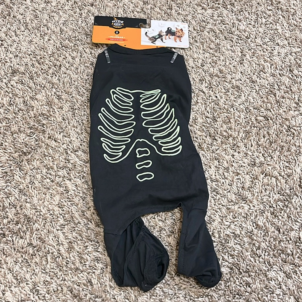 NWT DOG Pj set ☠️
